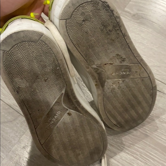 Shoes - Picture 3 of 5